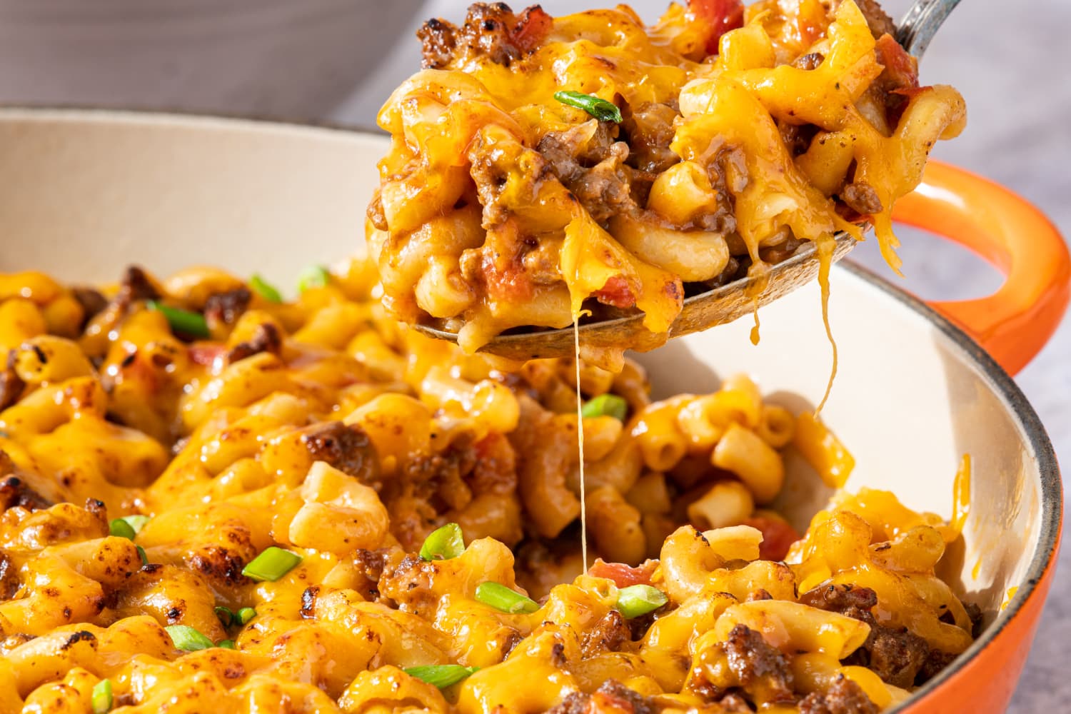 The GrownUp Cheeseburger Casserole That Kids Also Can’t Get Enough Of